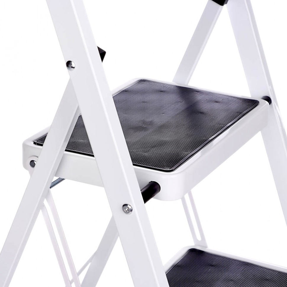 Стремянка стальная (макс.нагрузка 150кг), 4 ступени, прорезиненные ступени